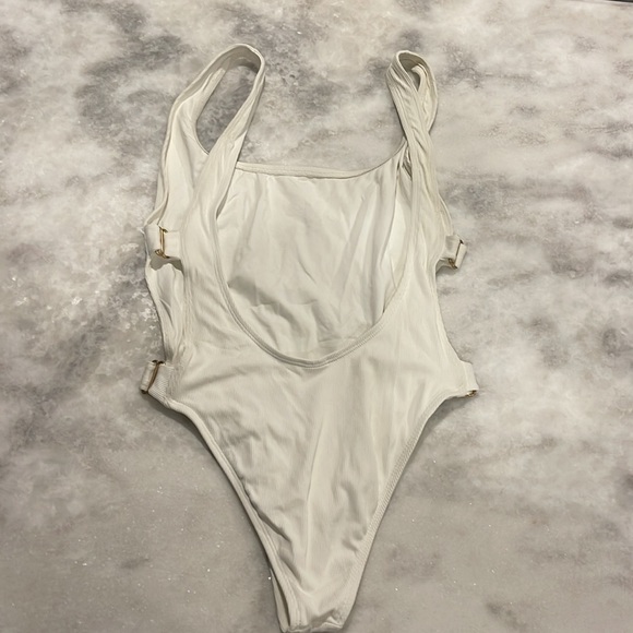 L space Myra ribbed one piece - Picture 3 of 7